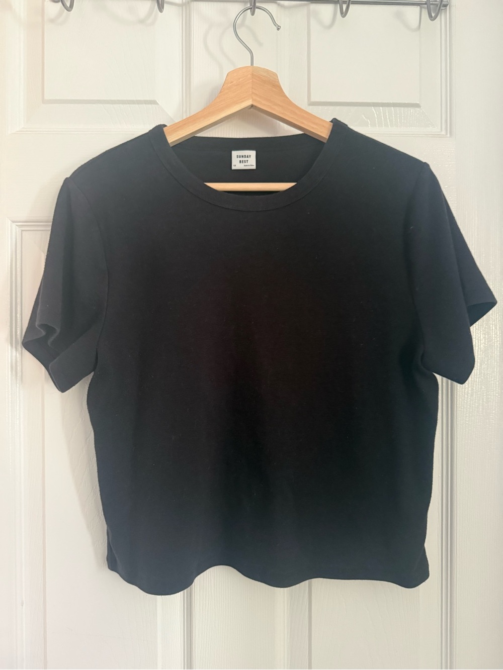 55. SUNDAY BEST BLACK CREW NECK  TOP SZ XL